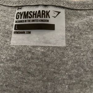 2 mens large work out tanks